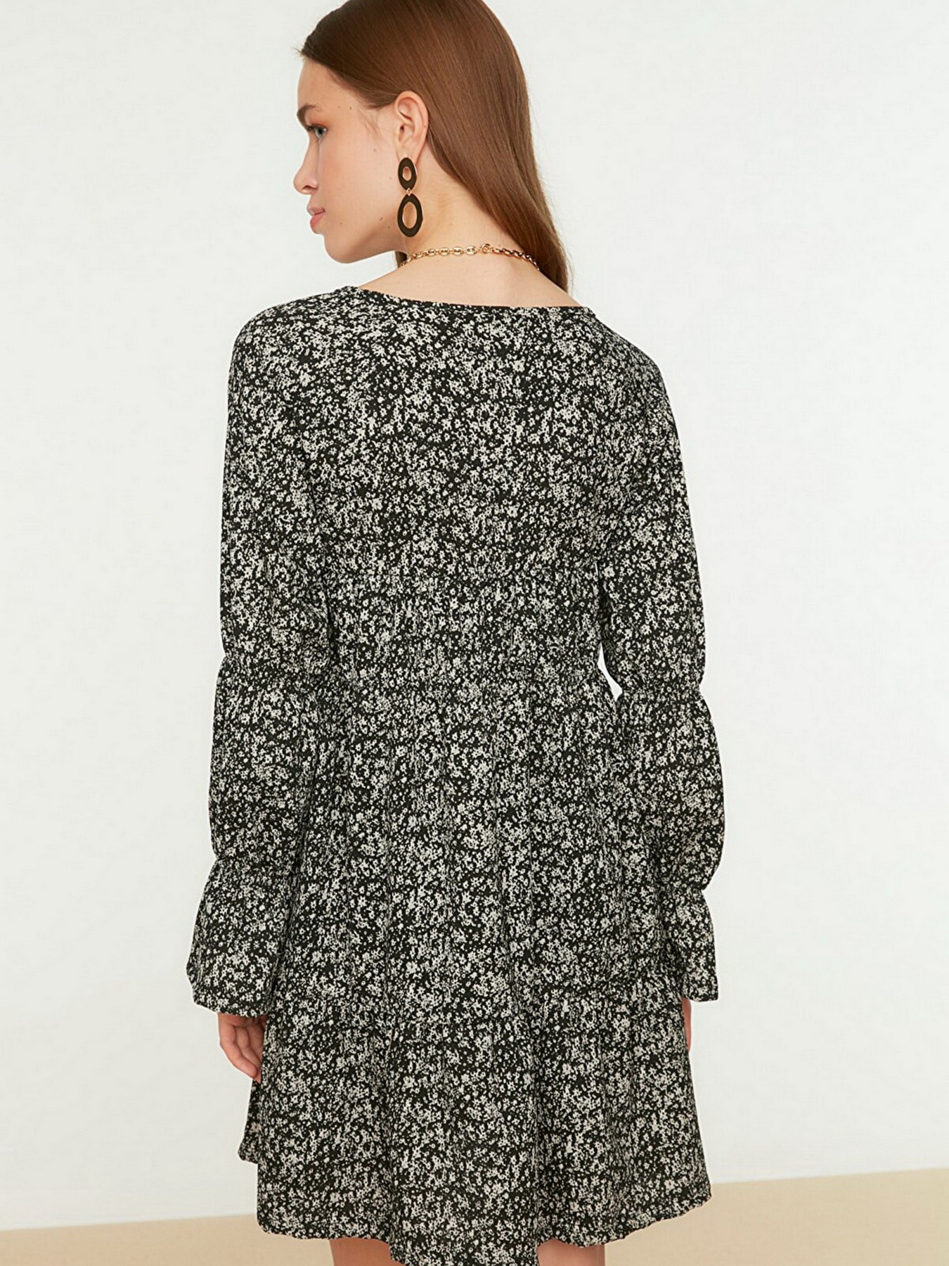 Платье мини Trendyol модель TWOSS22EL0832/Siyah Фото