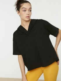 Футболка Trendyol модель TWOSS22TS0239/Siyah Фото