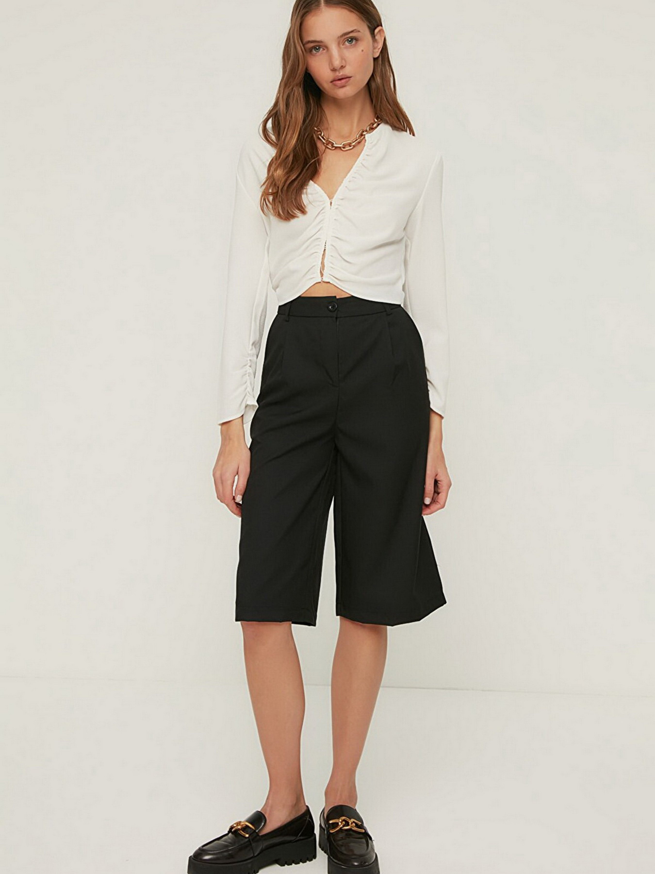 Шорты Trendyol модель TWOSS22PL0120/Siyah Фото