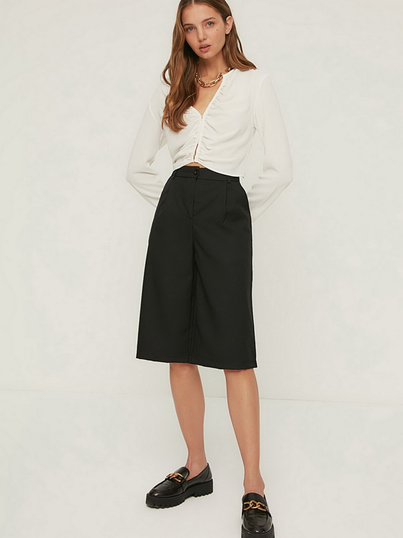 Повсякденні шорти Trendyol модель TWOSS22PL0120/Siyah Фото