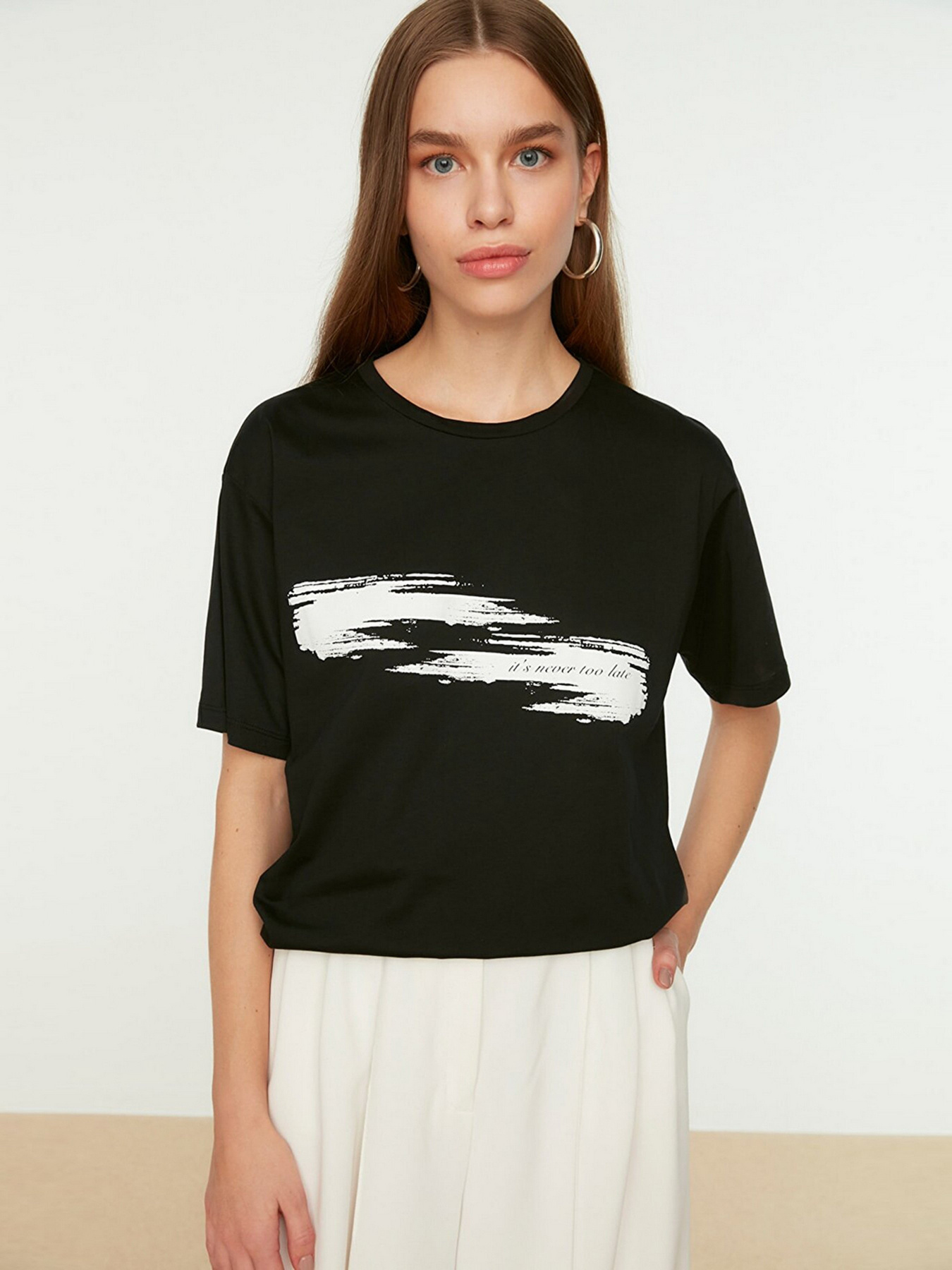 Футболка Trendyol модель TWOSS22TS0546/Siyah Фото