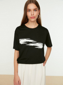 Футболка Trendyol модель TWOSS22TS0546/Siyah Фото