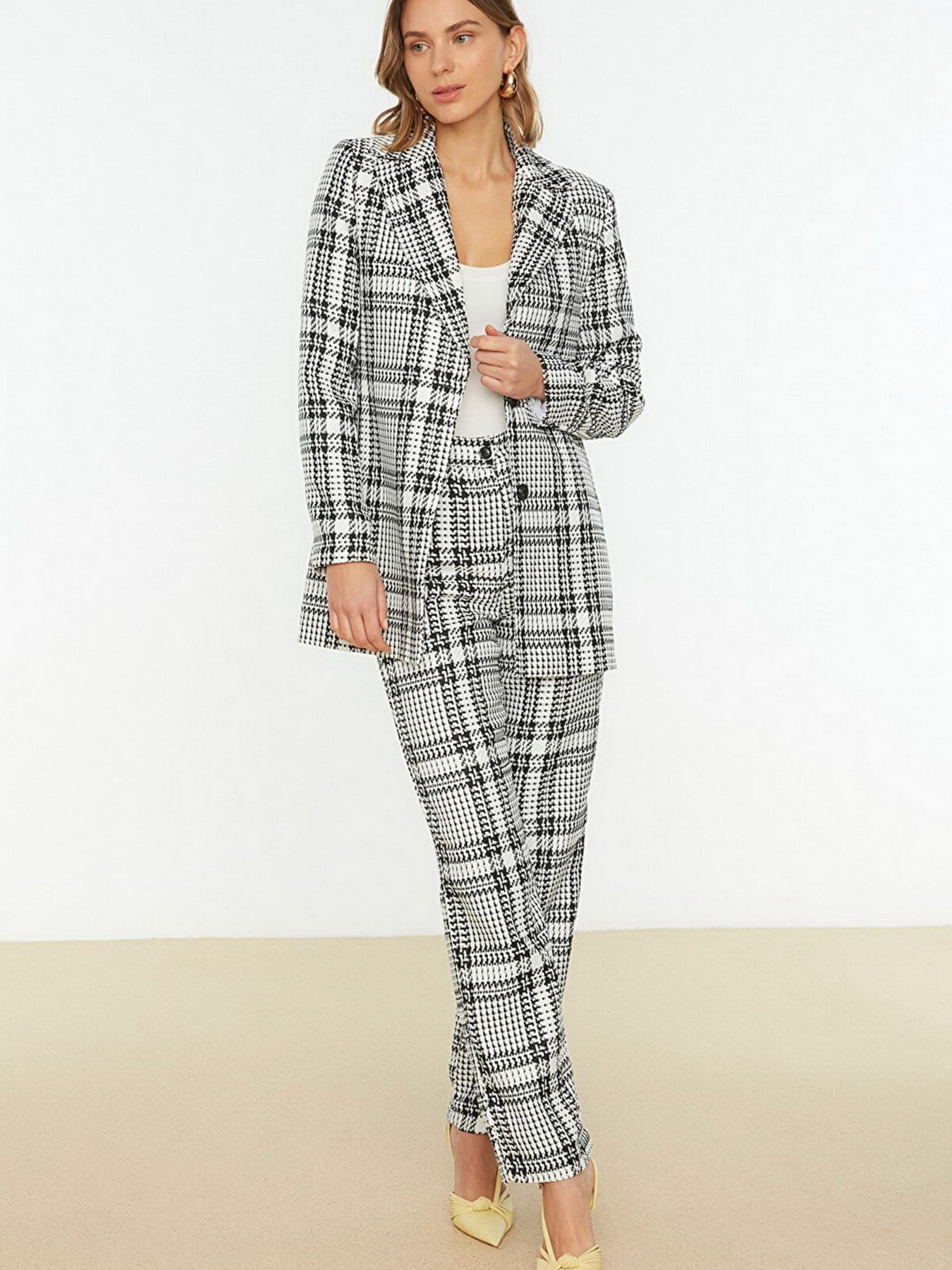 Пиджак Trendyol модель TWOSS22CE0093/Siyah Фото