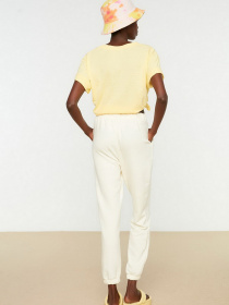 Штани спортивні Trendyol модель TWOSS22EA0027/Beyaz Фото