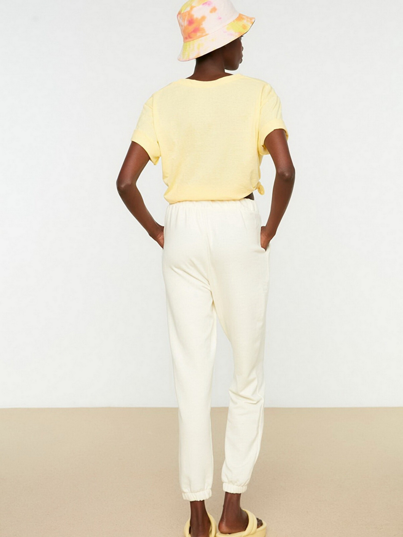 Спортивні штани Trendyol модель TWOSS22EA0027/Beyaz Фото