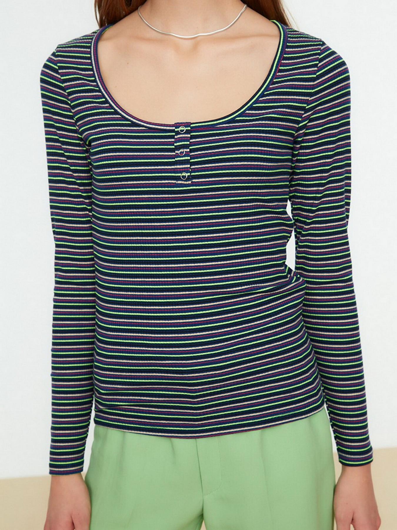 Лонгслів Trendyol модель TWOSS22BZ0689/Lacivert Фото