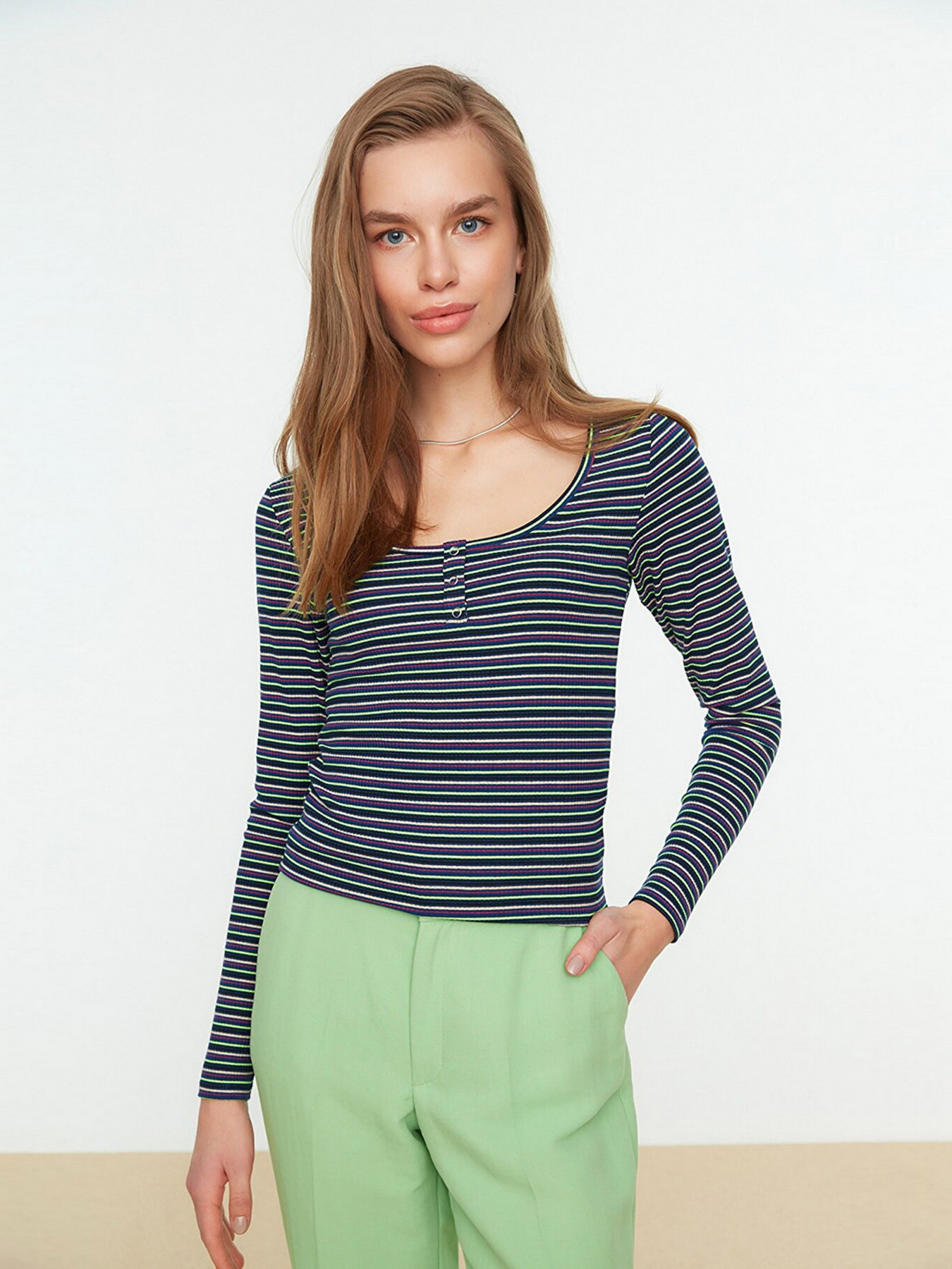 Лонгслив Trendyol модель TWOSS22BZ0689/Lacivert Фото