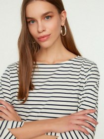 Лонгслів Trendyol модель TWOSS22BZ0691/Beyaz Фото