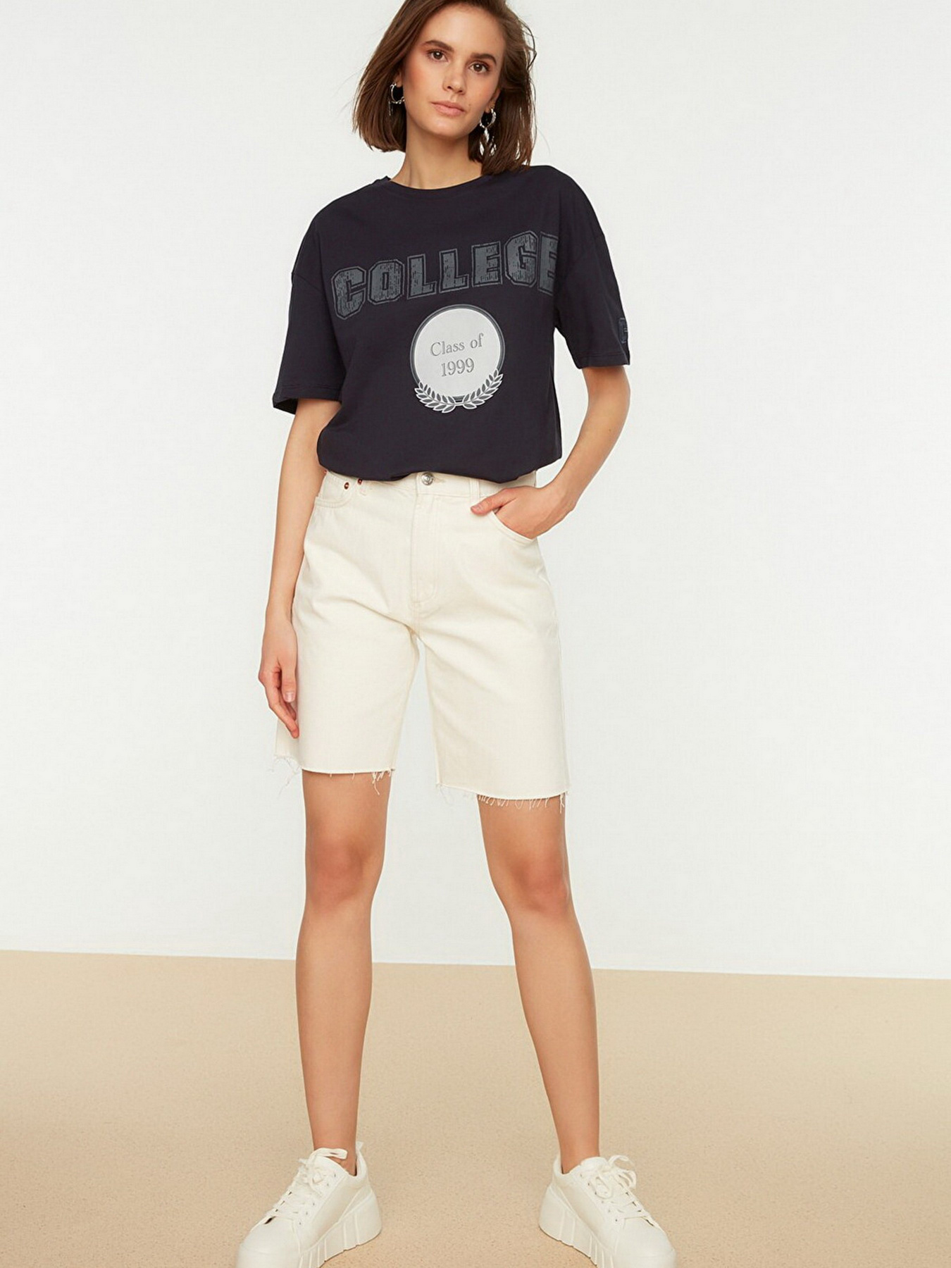 Футболка Trendyol модель TWOSS22TS0650/Lacivert Фото