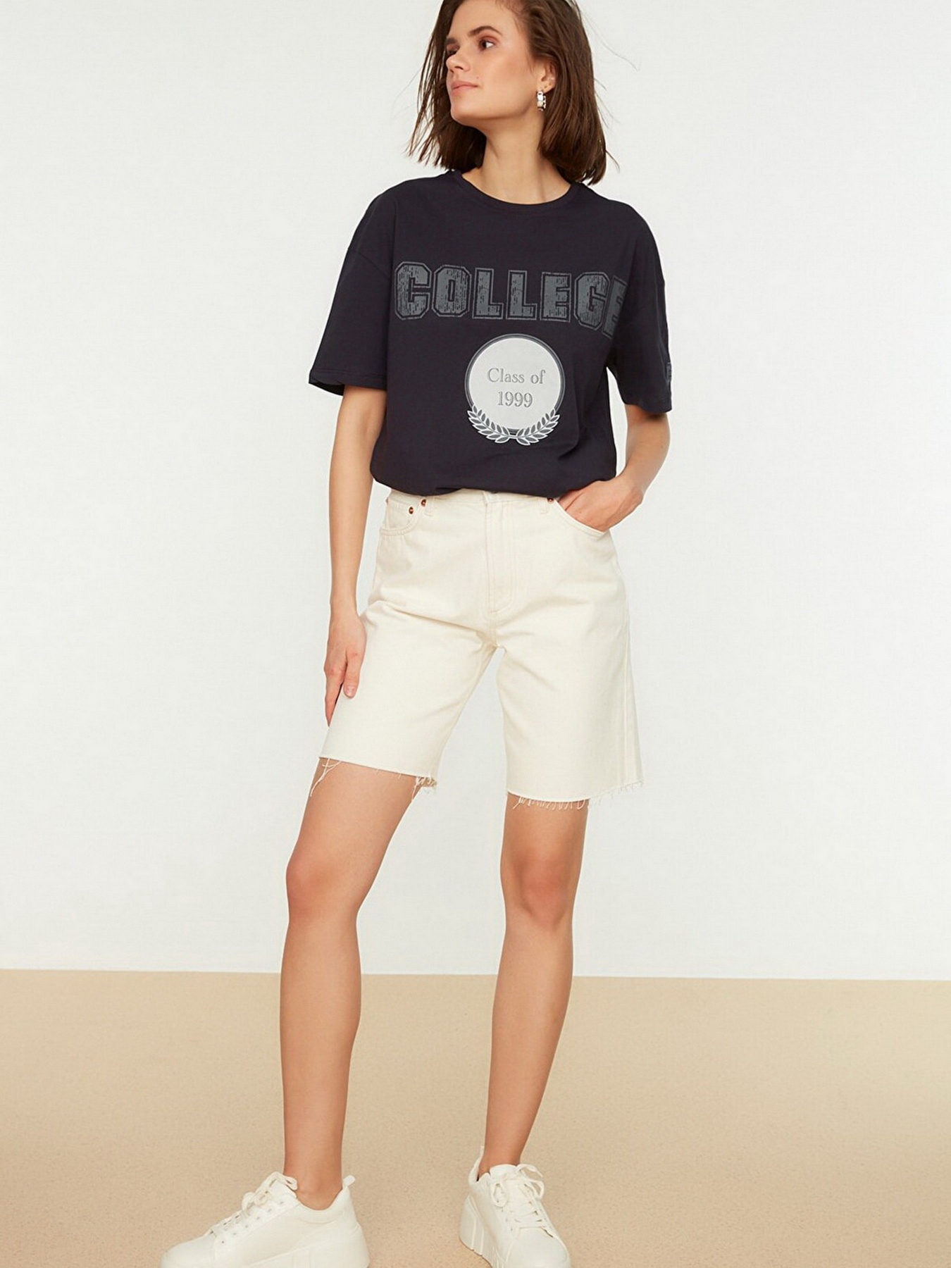 Футболка Trendyol модель TWOSS22TS0650/Lacivert Фото