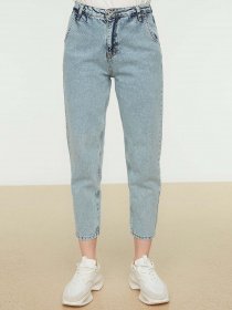 Завужені джинси Trendyol модель TCTSS22JE0048/Mavi Фото