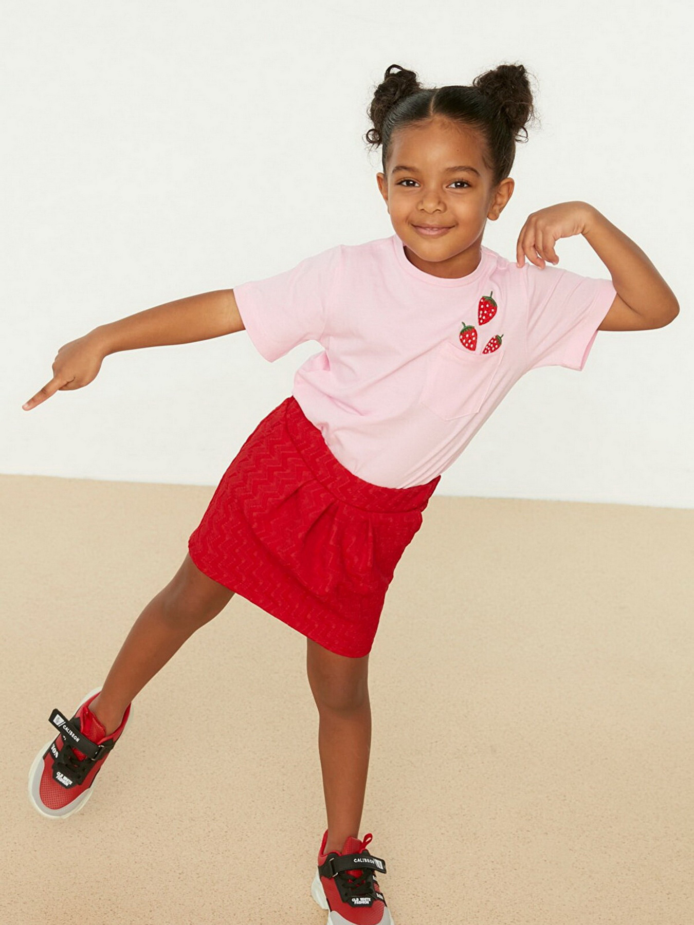 Футболка Trendyol модель TKDSS22TS0433/Pembe Фото