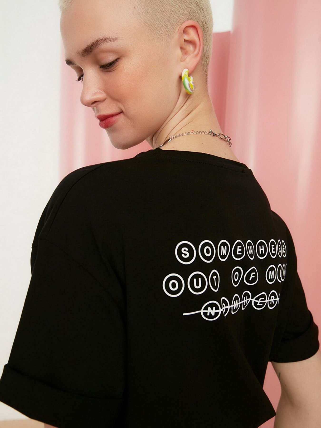 Футболка Trendyol модель TWOSS22TS0852/Siyah Фото