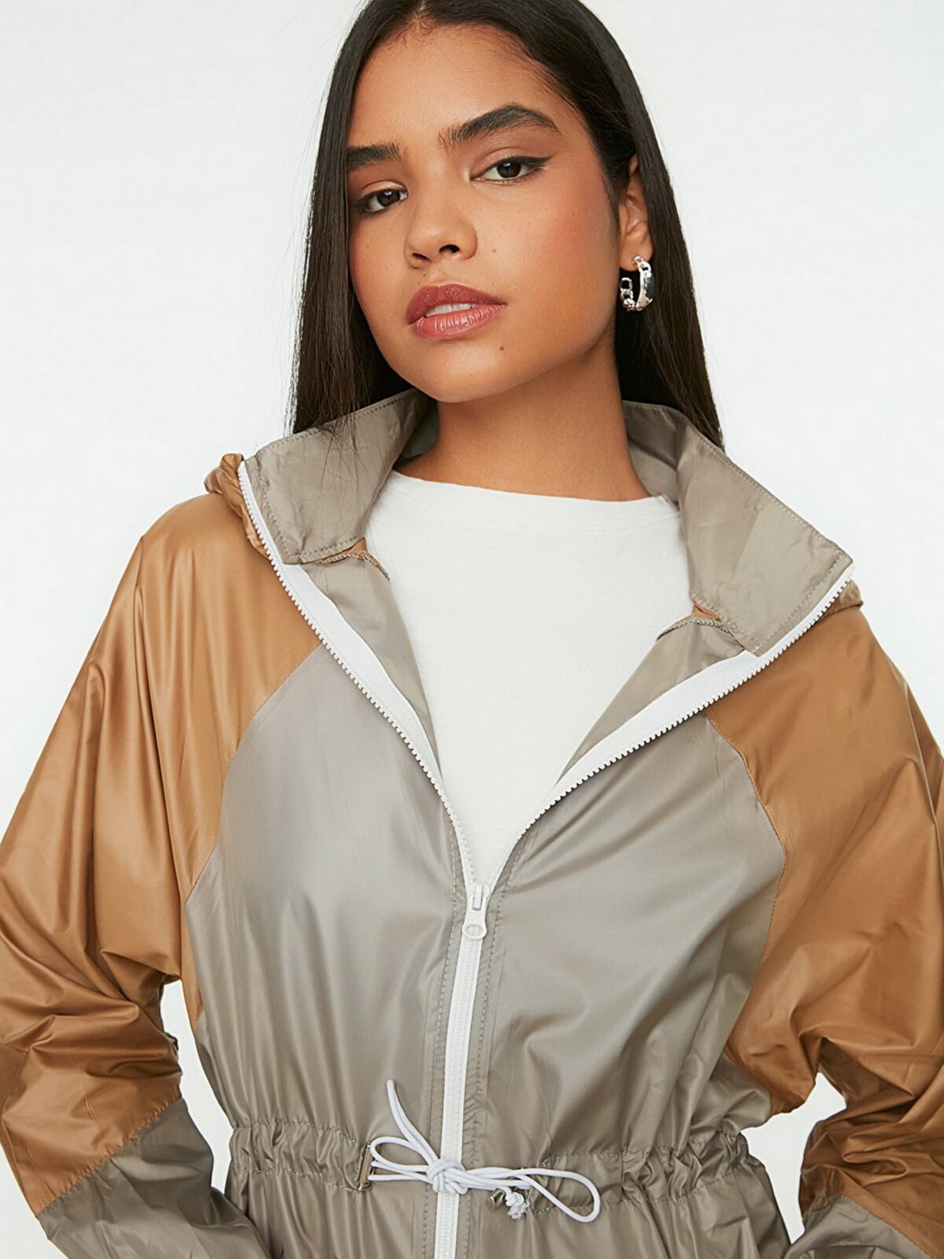 Демісезонна куртка Trendyol модель TCTSS22YR0006/Gri Фото