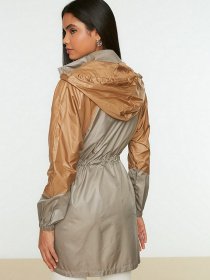 Демісезонна куртка Trendyol модель TCTSS22YR0006/Gri Фото