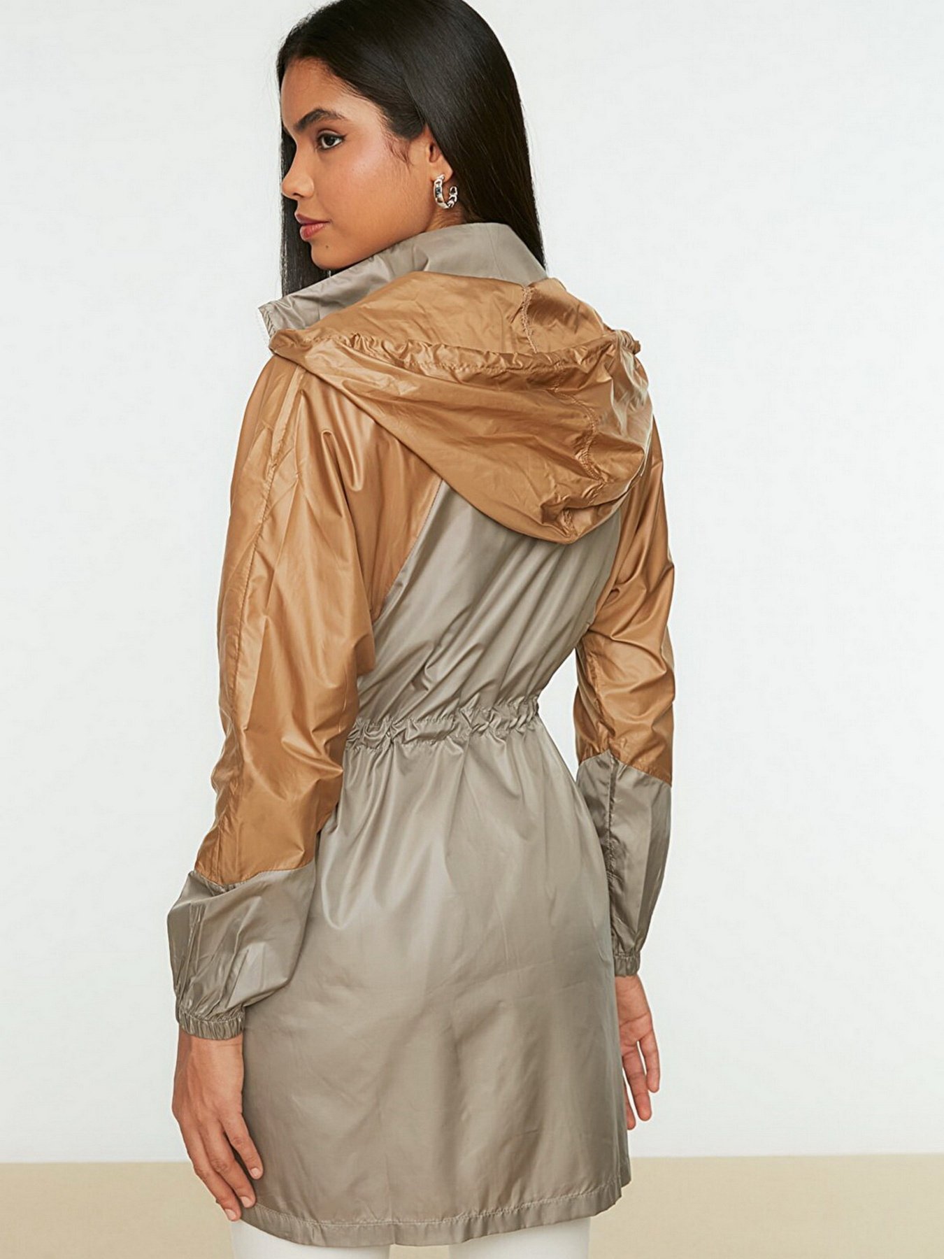 Демисезонная куртка Trendyol модель TCTSS22YR0006/Gri Фото