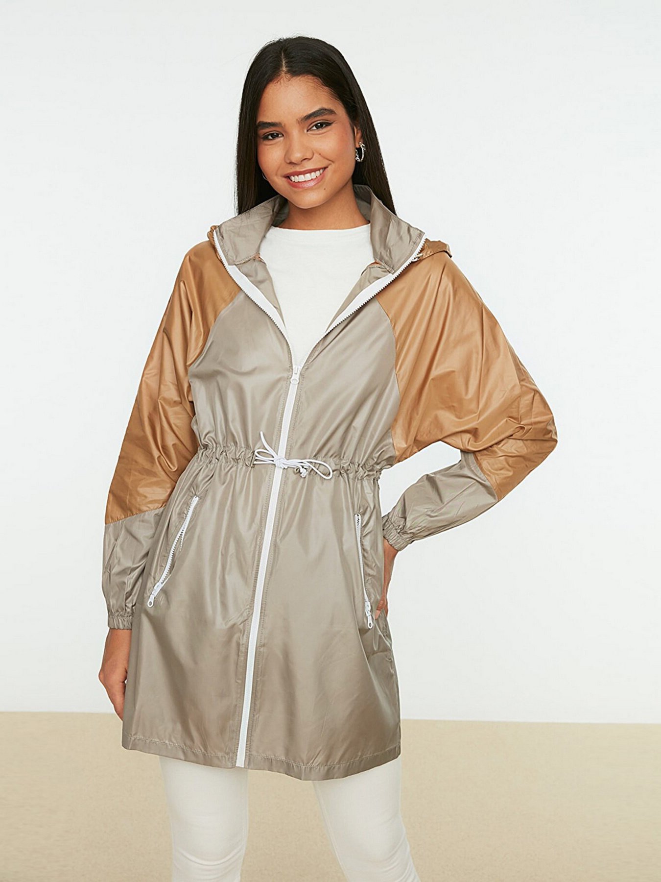 Демисезонная куртка Trendyol модель TCTSS22YR0006/Gri Фото