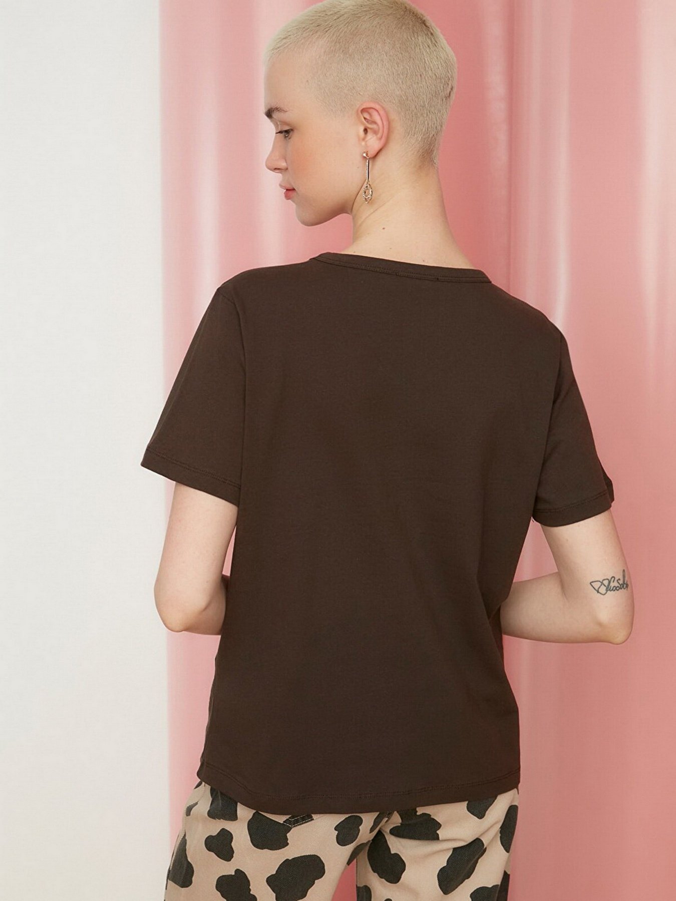 Футболка Trendyol модель TWOSS20TS0466/Kahverengi Фото