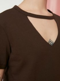 Футболка Trendyol модель TWOSS20TS0466/Kahverengi Фото