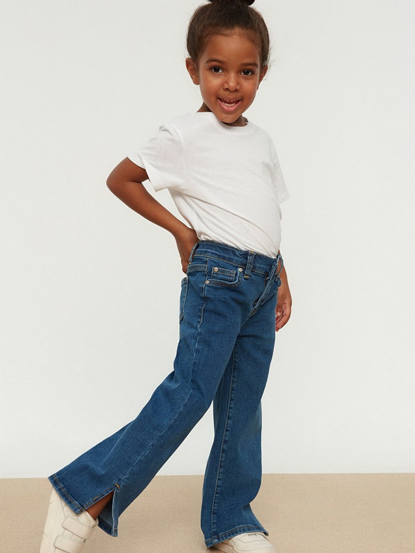 Широкі джинси Trendyol Модель TKDSS22JE0215/Lacivert Фото