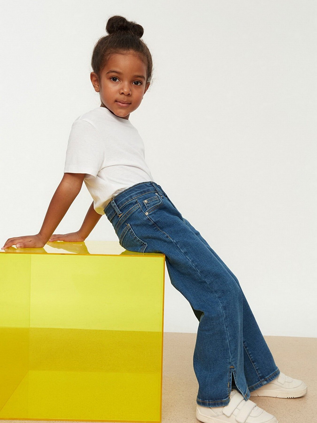 Широкі джинси Trendyol модель TKDSS22JE0215/Lacivert Фото