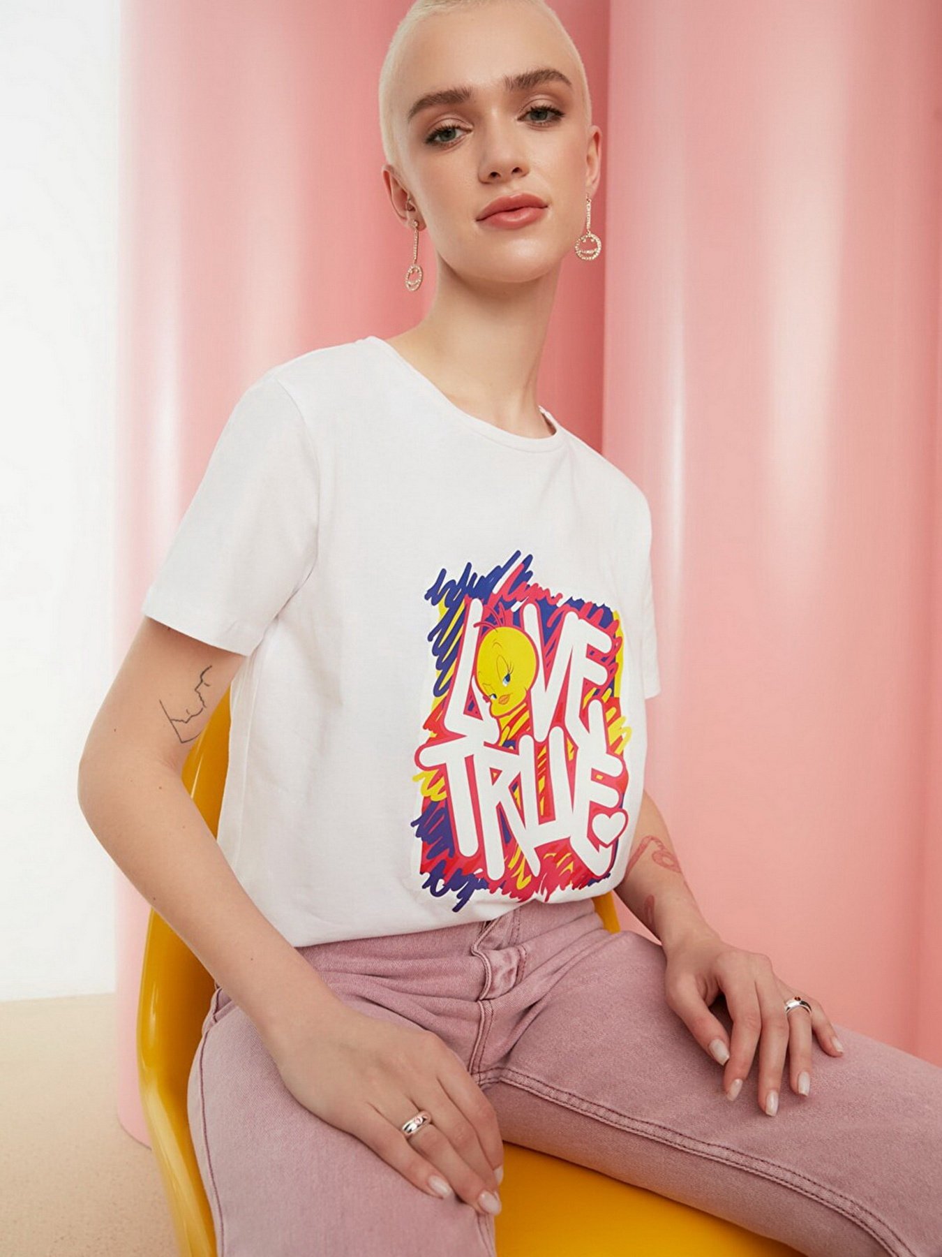 Футболка Trendyol модель TWOSS22TS0049/Beyaz Фото