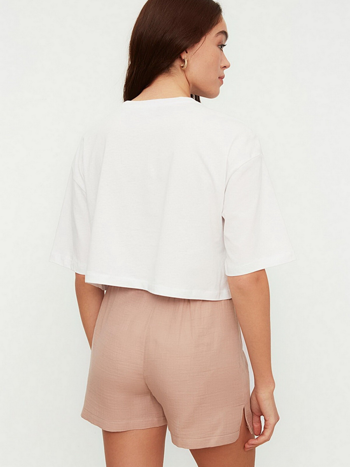 Футболка Trendyol модель TWOSS22TS0666/Beyaz Фото