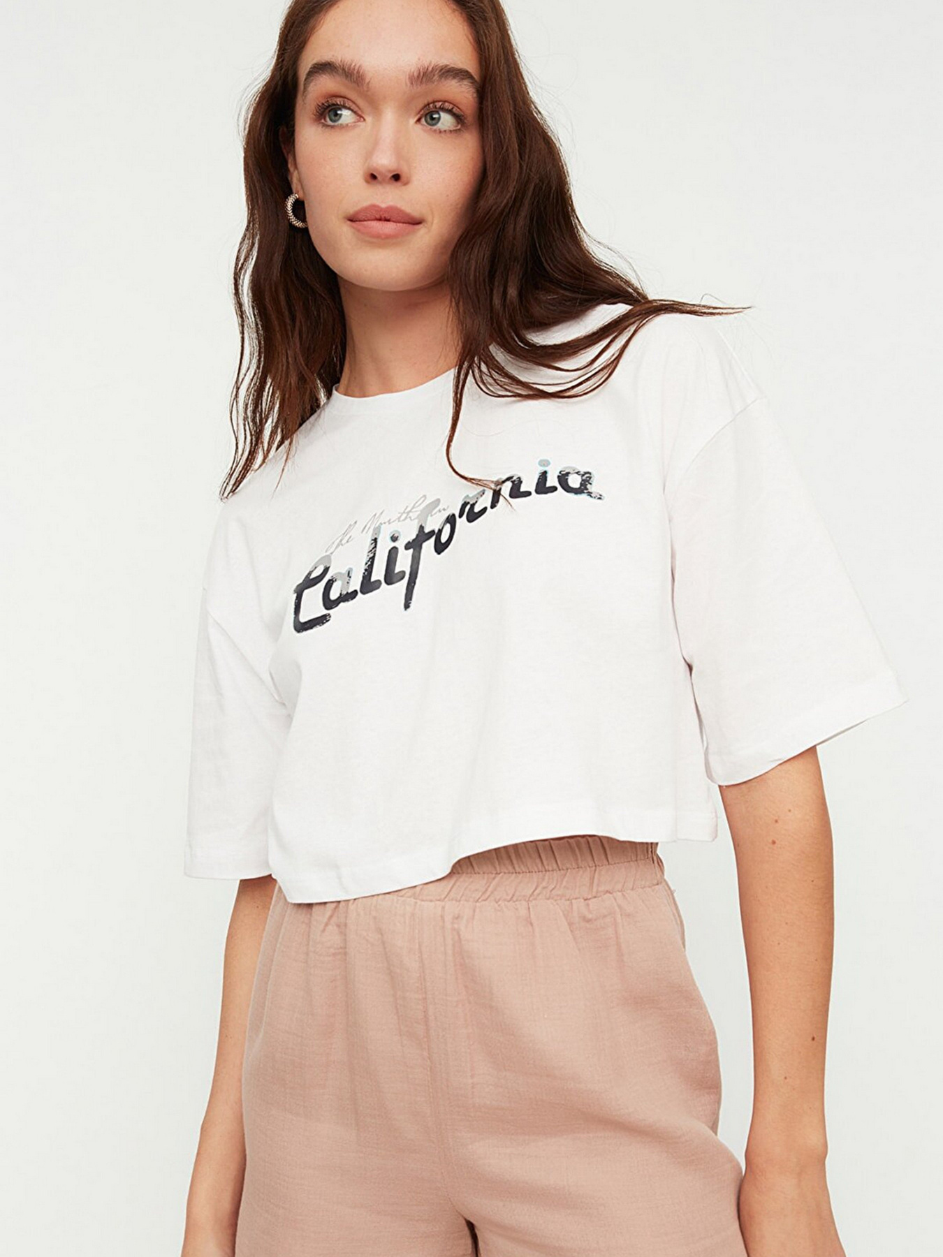 Футболка Trendyol модель TWOSS22TS0666/Beyaz Фото