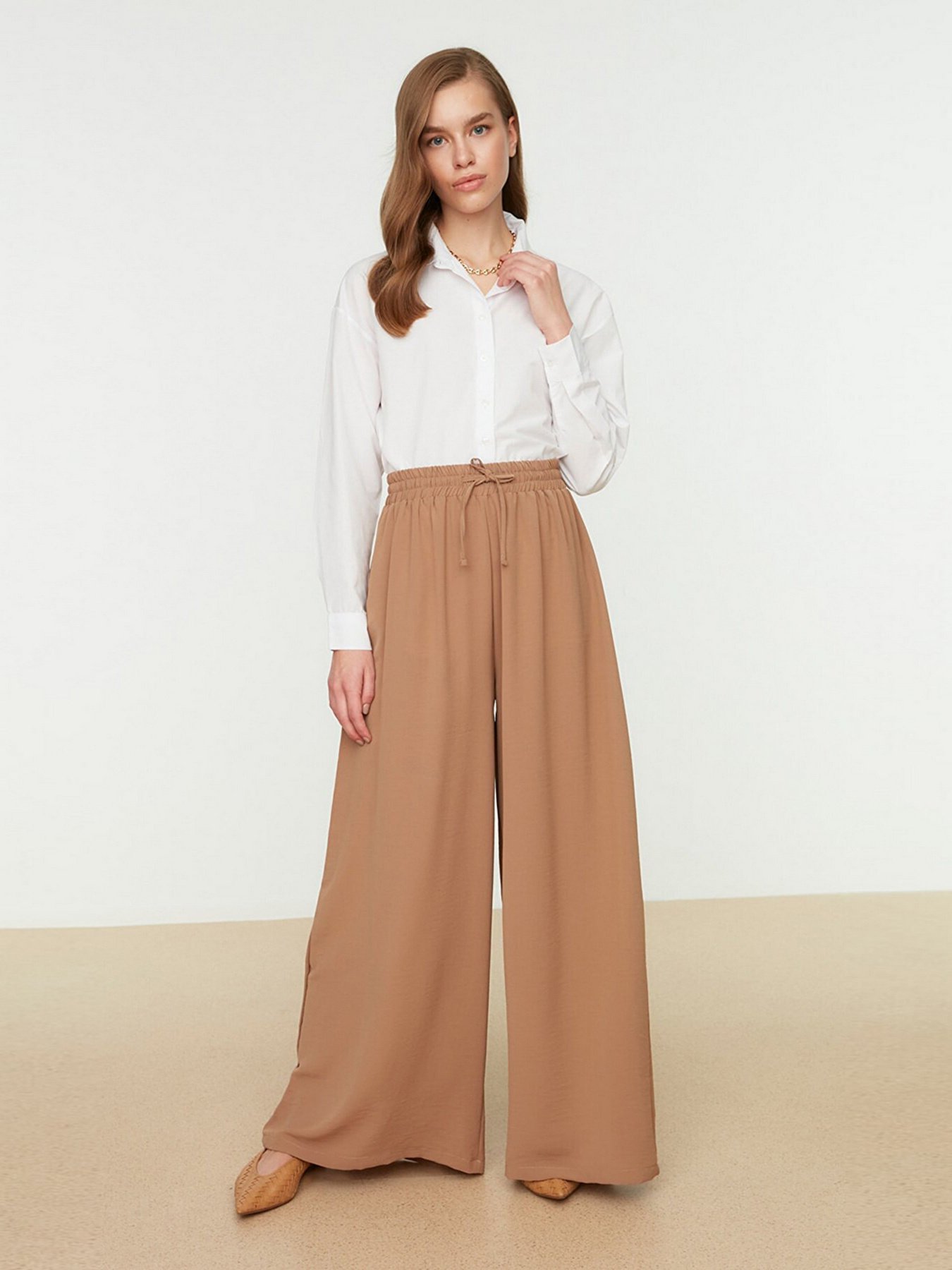 Брюки палаццо Trendyol модель TCTSS22PL0240/Vizon Фото