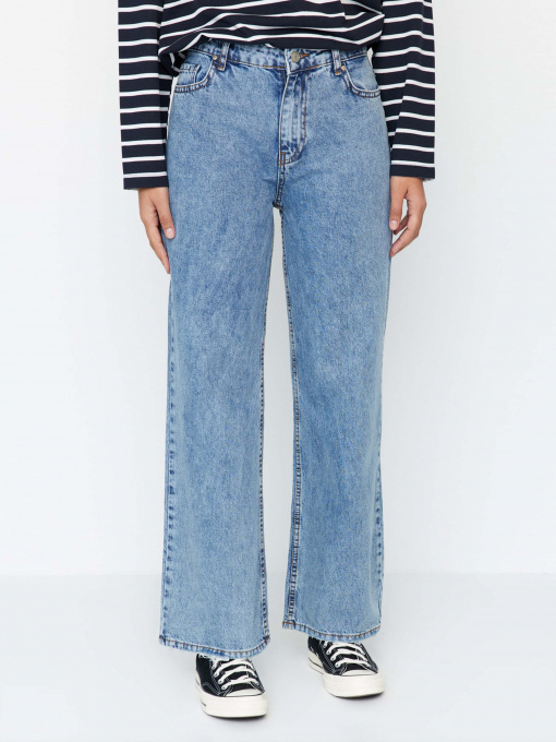 Широкі джинси Trendyol Frayed Straight модель TCTSS22JE0044/Mavi Фото