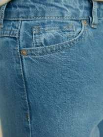 Широкие джинсы Trendyol Frayed Straight модель TCTSS22JE0044/Indigo Фото