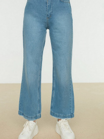 Широкие джинсы Trendyol Frayed Straight модель TCTSS22JE0044/Indigo Фото
