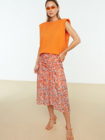 Футболка Trendyol модель TWOSS20TS0866/Turuncu Футболка Trendyol модель TWOSS20TS0866/Turuncu Фото