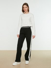 Спортивні штани Trendyol модель TCTSS22EI0006/Siyah Спортивні штани Trendyol модель TCTSS22EI0006/Siyah Фото