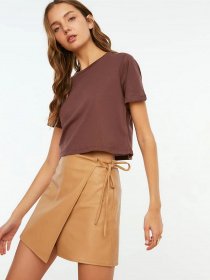 Футболка Trendyol модель TWOSS20TS0135/Kahverengi Футболка Trendyol модель TWOSS20TS0135/Kahverengi Фото