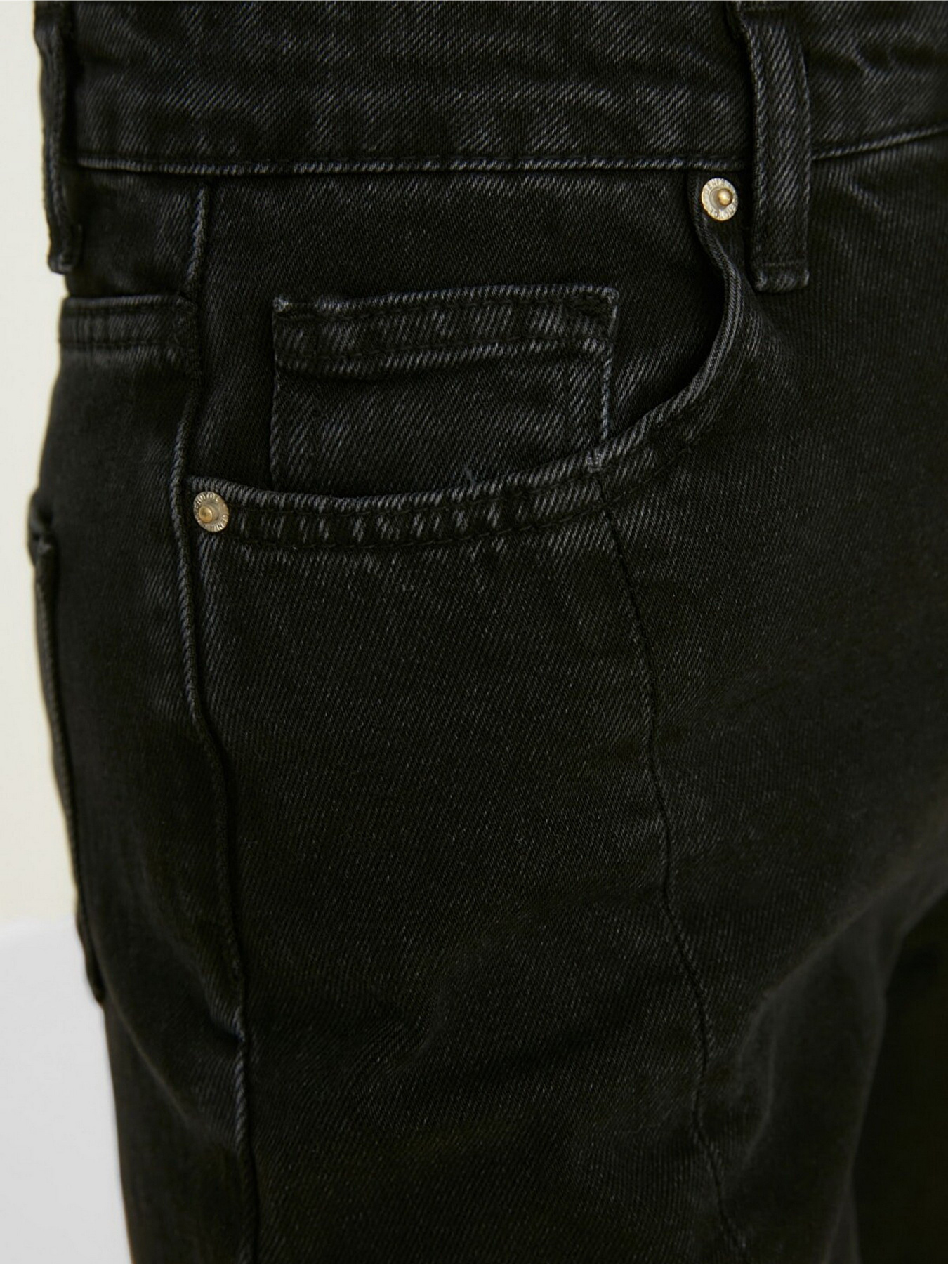 Джинсы Trendyol модель TWOSS22JE0141/Siyah Фото