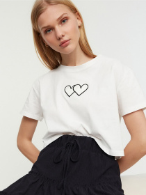 Футболки и поло Trendyol модель TWOSS22TS0685/Beyaz Фото