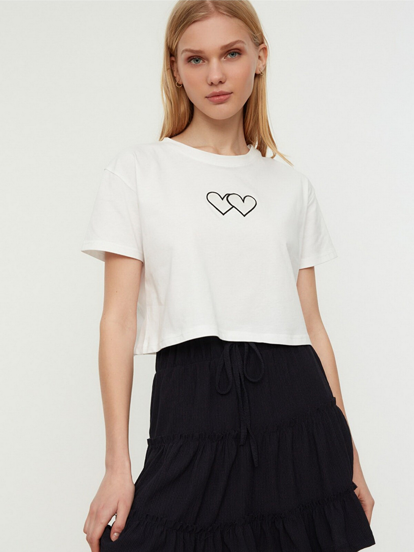 Футболки і поло Trendyol модель TWOSS22TS0685/Beyaz Фото