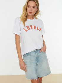 Футболки и поло Trendyol модель TWOSS22TS0957/Beyaz Футболки и поло Trendyol модель TWOSS22TS0957/Beyaz Фото