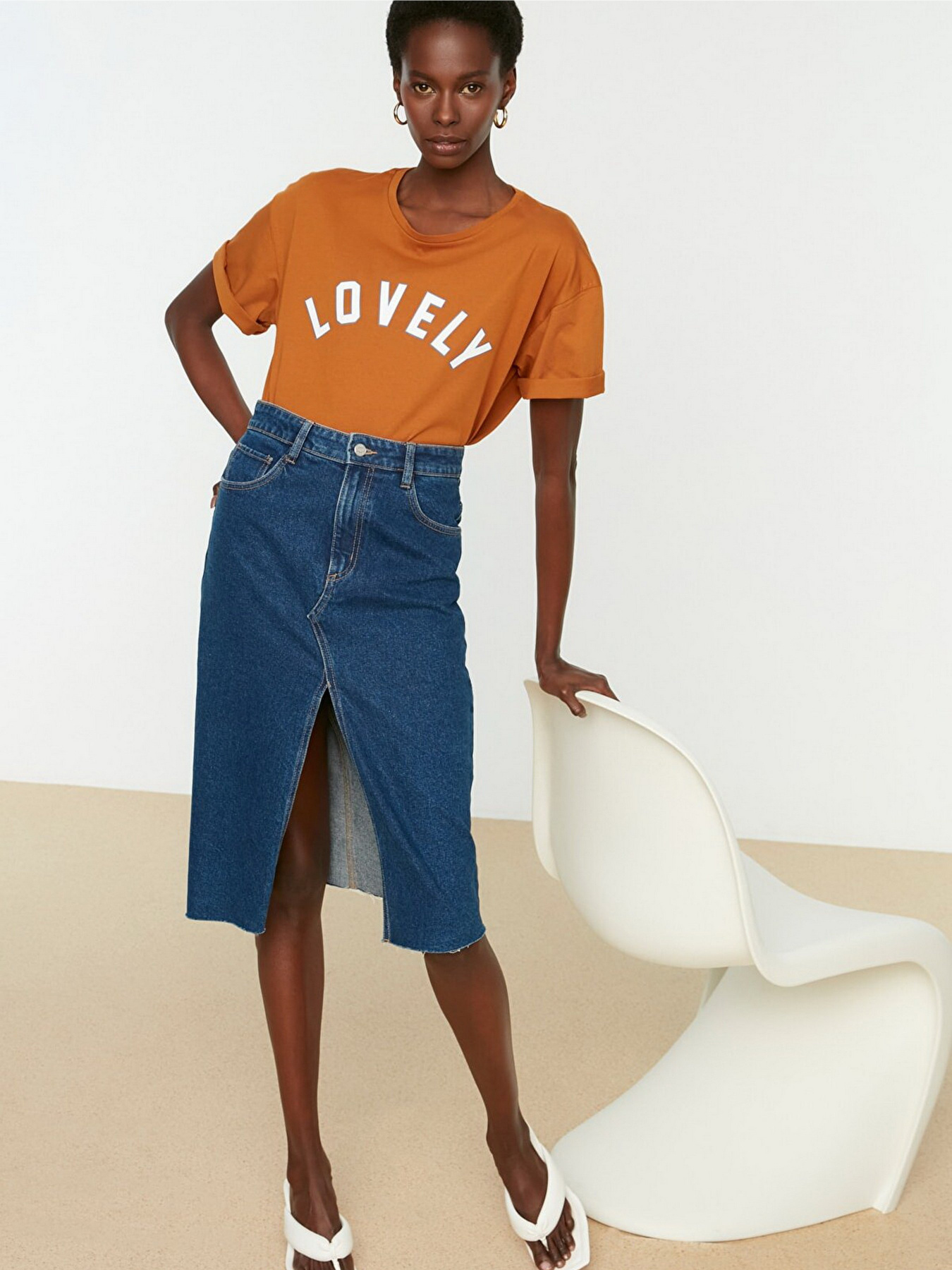 Футболки и поло Trendyol модель TWOSS22TS0957/Kahverengi Фото