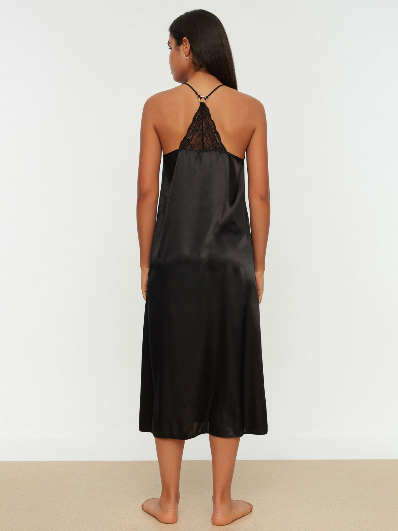 Ночная рубашка Trendyol модель THMSS21GC0004/Siyah Фото