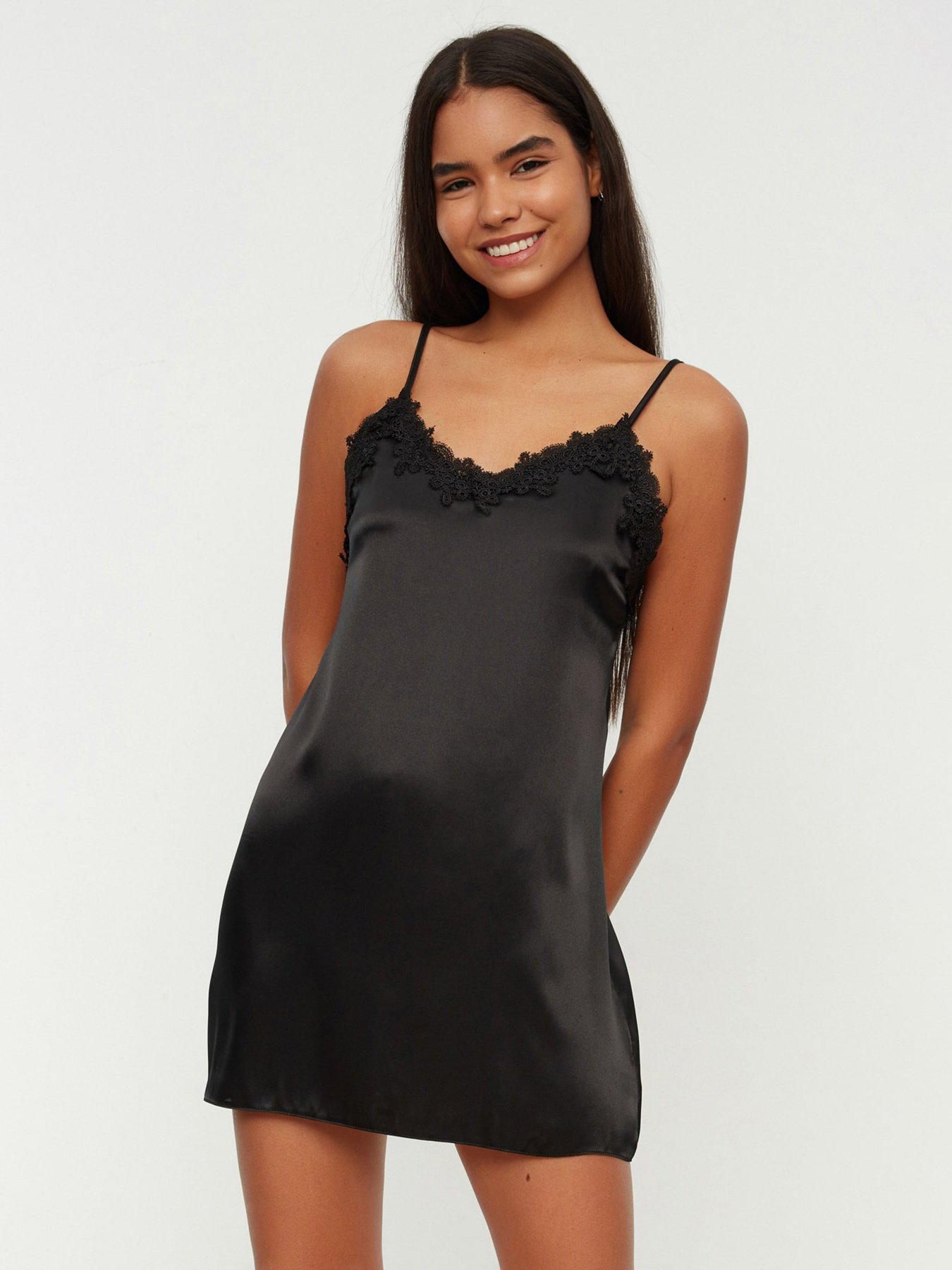 Нічна сорочка Trendyol модель THMSS21GC0006/Siyah Фото