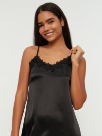 Нічна сорочка Trendyol модель THMSS21GC0006/Siyah Фото