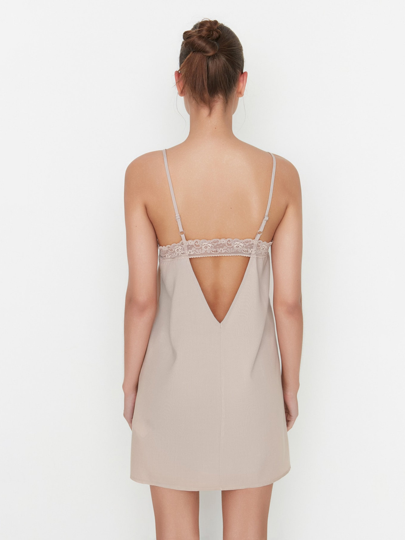 Нічна сорочка Trendyol модель THMSS22GC0015/Bej Фото