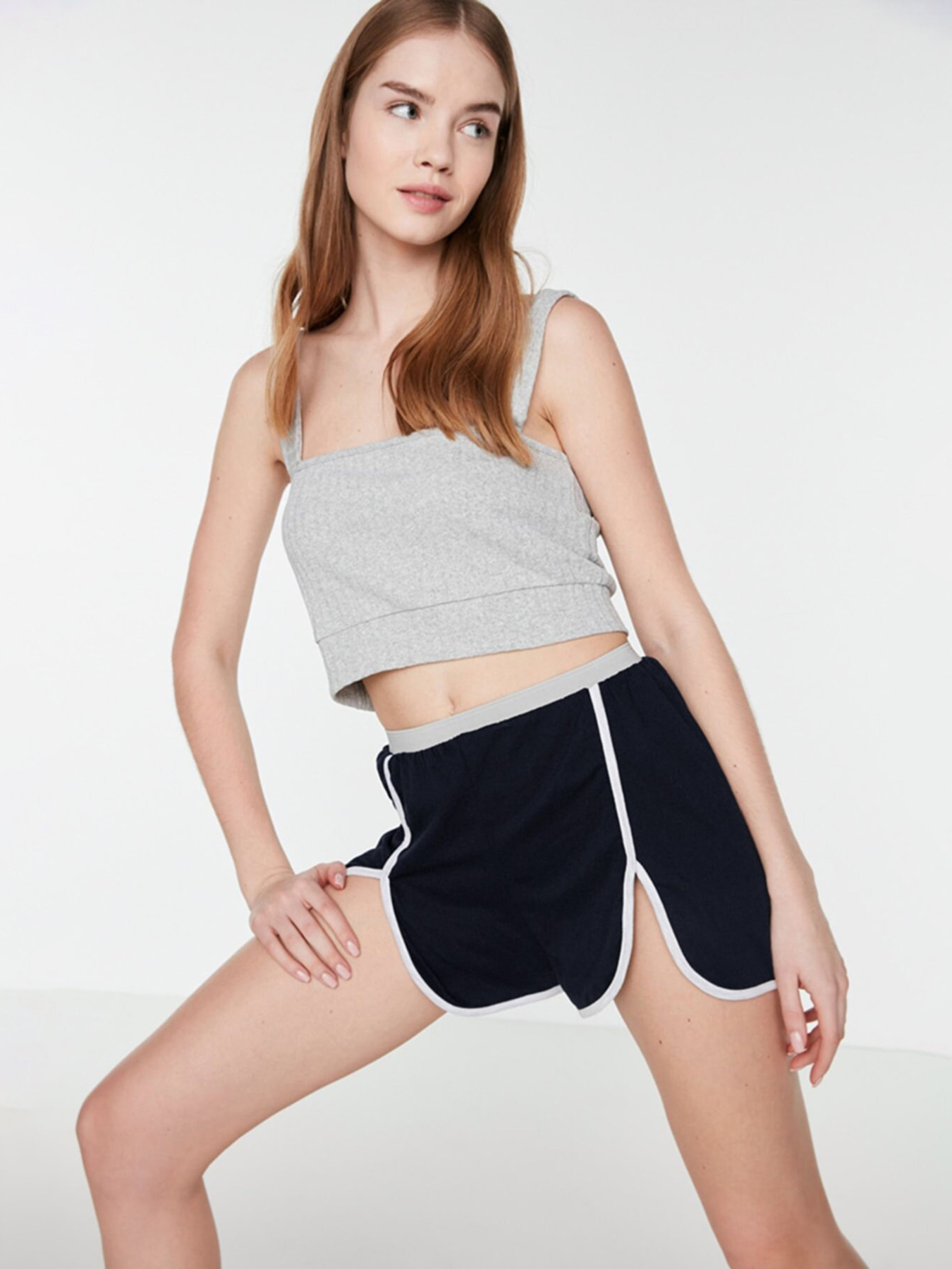 Повсякденні шорти Trendyol модель THMSS22SR0272/Lacivert-Gri Повсякденні шорти Trendyol модель THMSS22SR0272/Lacivert-Gri Фото