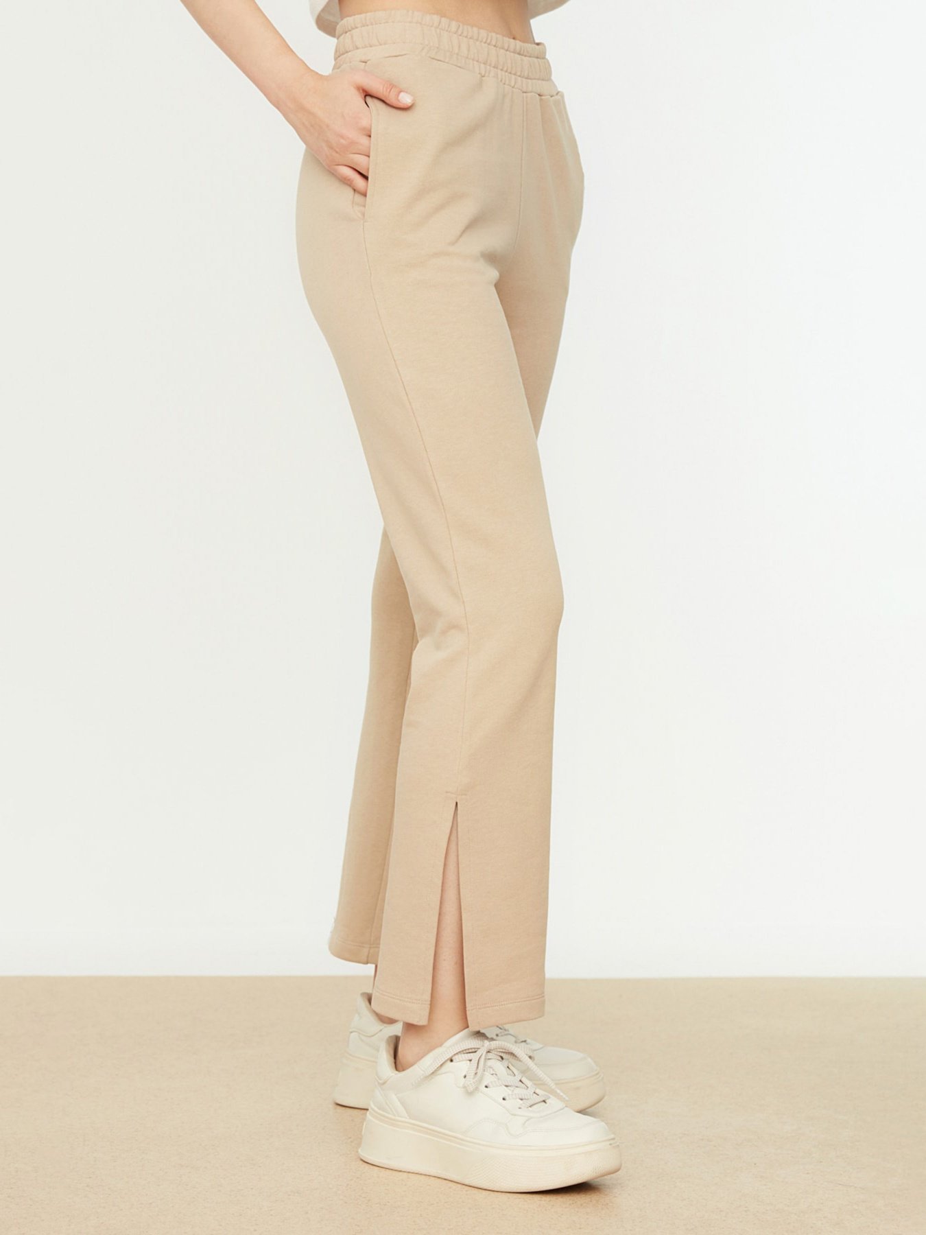 Штани спортивні Trendyol модель TWOAW22EA0295/Tas Фото