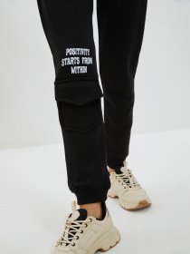 Штаны спортивные Trendyol модель TWOAW22EA0633/Siyah Фото