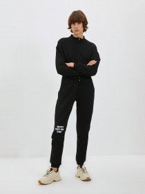 Штаны спортивные Trendyol модель TWOAW22EA0633/Siyah Фото