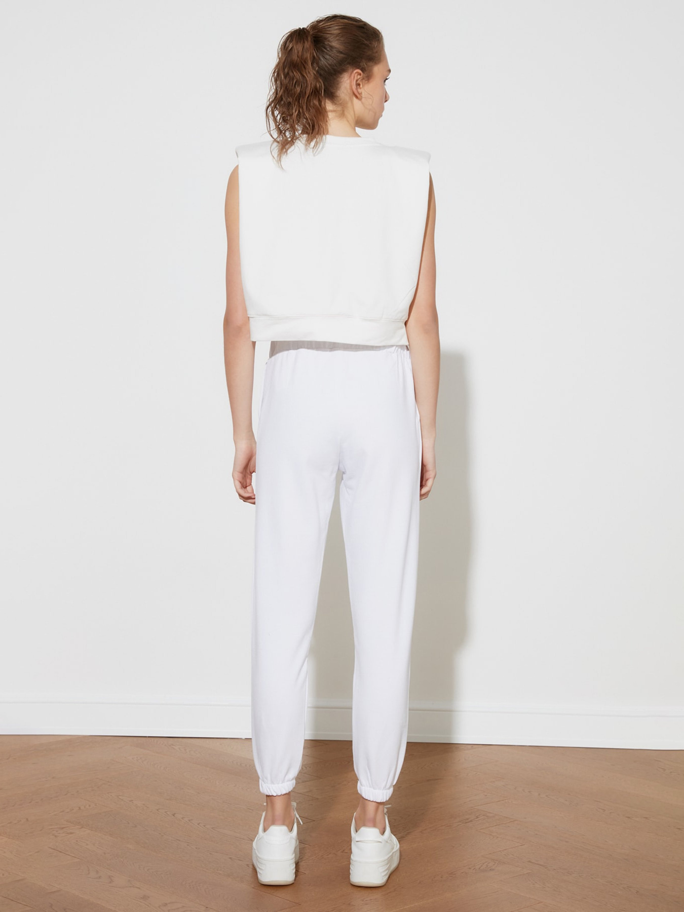 Штани спортивні Trendyol модель TWOSS20EA0046/Beyaz Фото