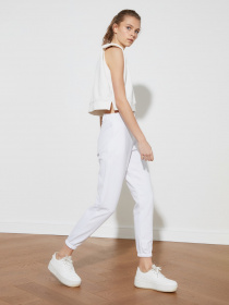Штани спортивні Trendyol модель TWOSS20EA0046/Beyaz Фото
